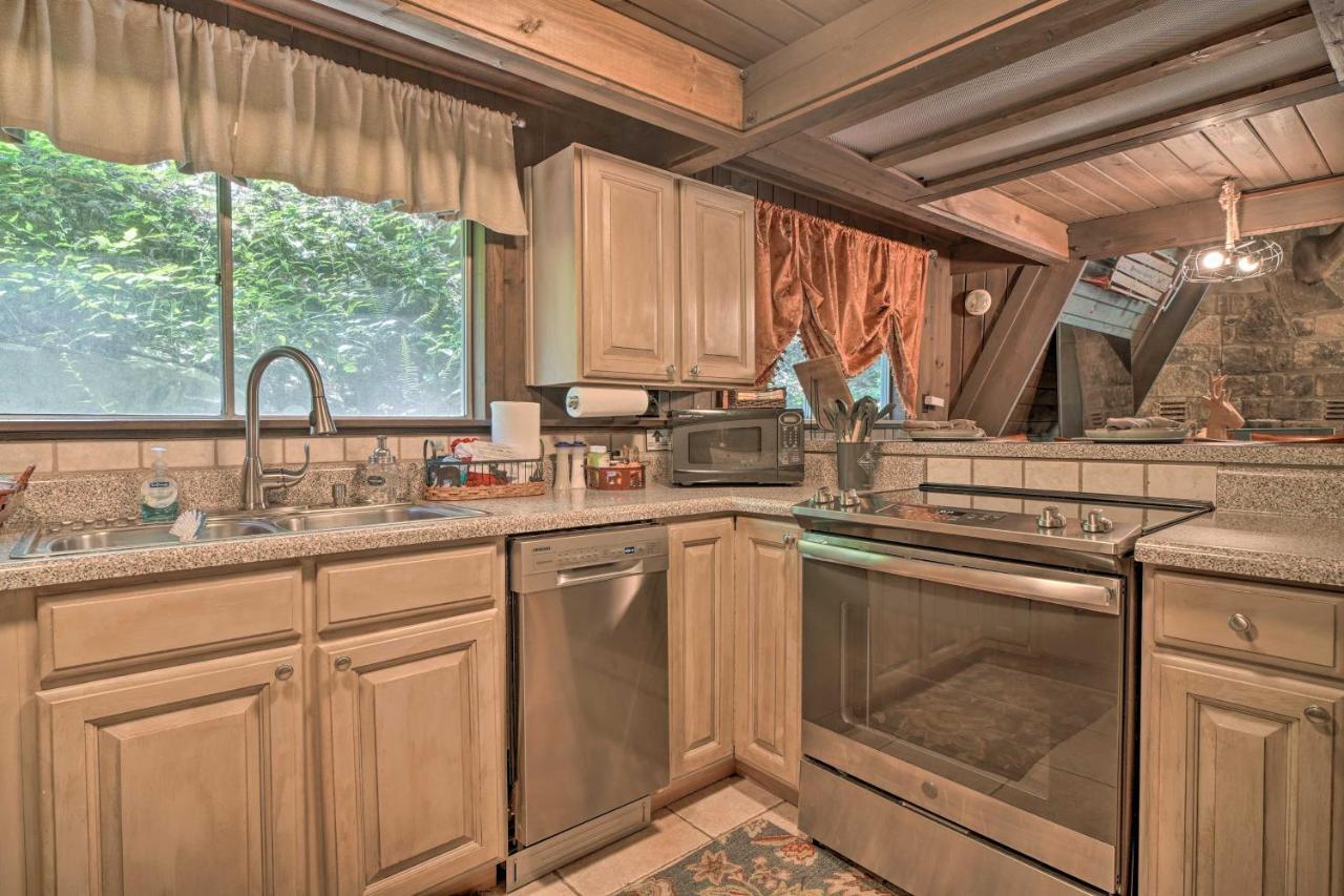 Snuggle Inn In The Heart Of Chalet Village! Gatlinburg Zewnętrze zdjęcie