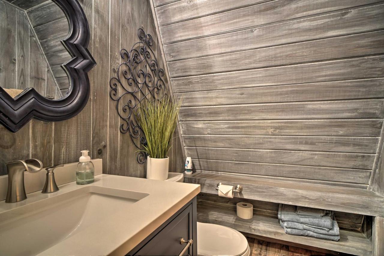 Snuggle Inn In The Heart Of Chalet Village! Gatlinburg Zewnętrze zdjęcie