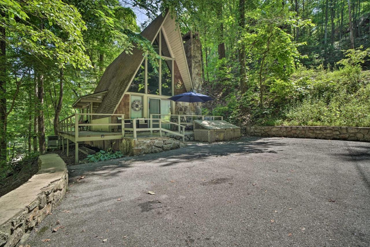 Snuggle Inn In The Heart Of Chalet Village! Gatlinburg Zewnętrze zdjęcie